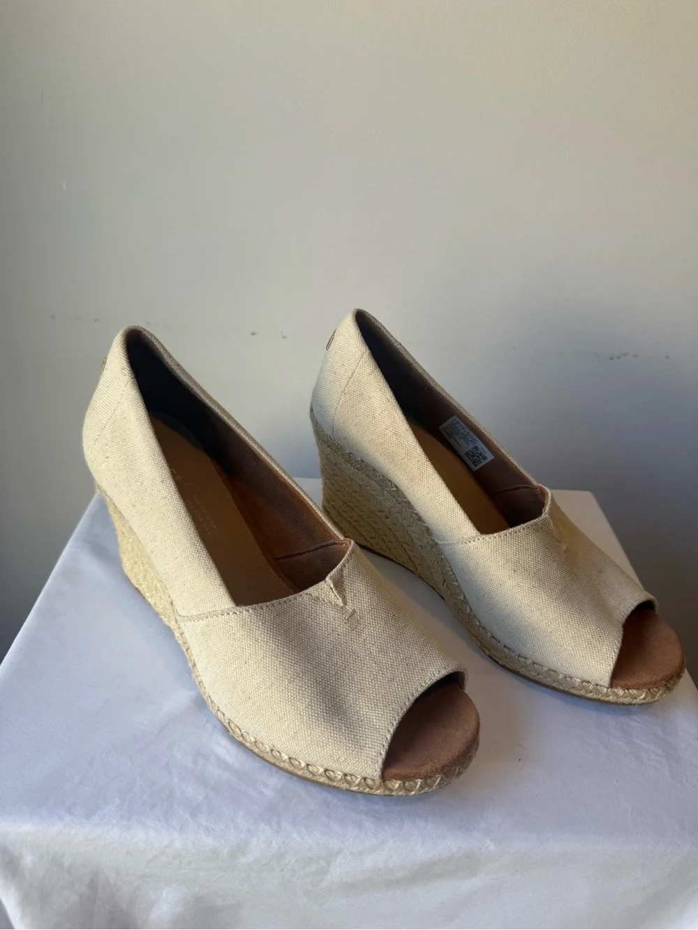 TOMS Canvas Espadrille Peep Toe Wedges Size 9